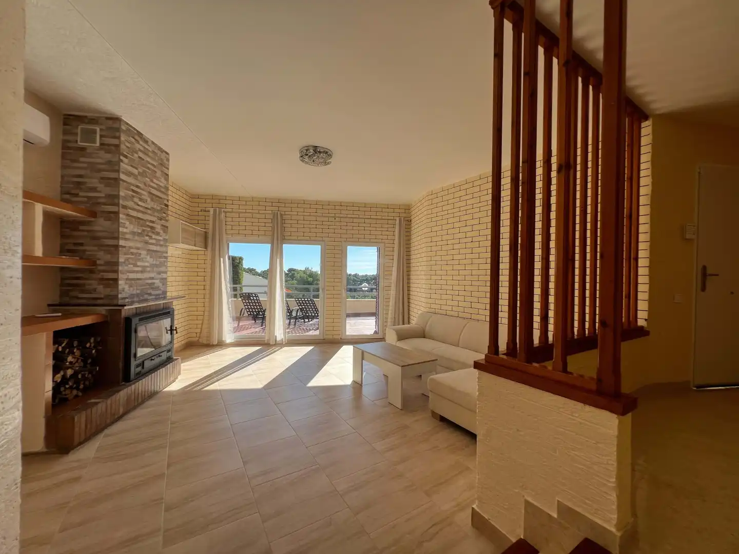 Sala d'estar de Casa o xalet en venda en Tarragona amb Aire condicionat, Calefacció i Terrassa