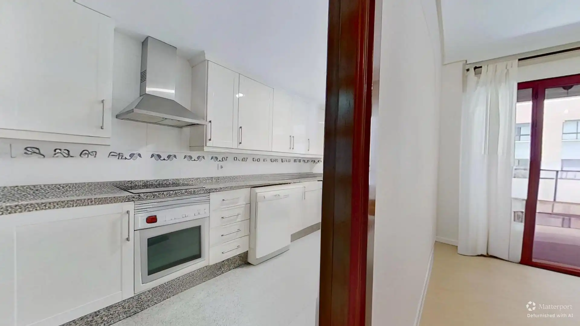 Küche von Wohnung zum Verkauf in Valencia mit Klimaanlage, Privatgarten und Terrasse