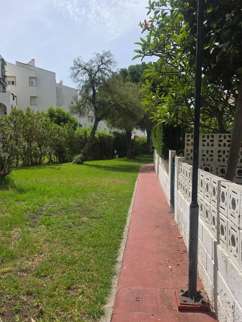 Jardín de Casa adosada de alquiler en Vélez-Málaga con Jardín privado, Terraza y Amueblado