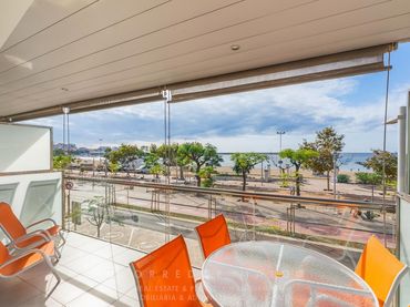 Apartamento con ascensor en venta en Passeig del Mar