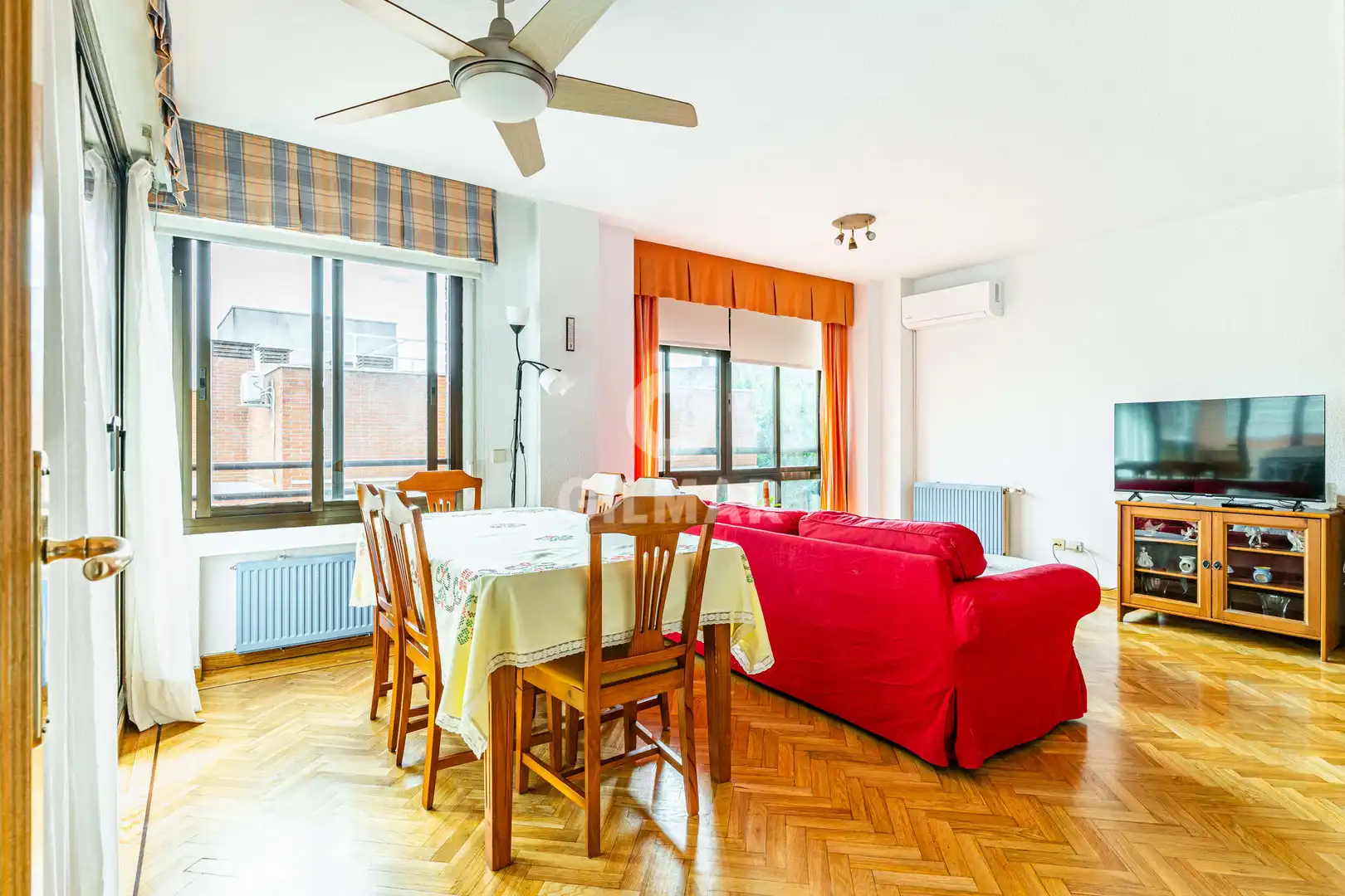 Wohnzimmer von Wohnung zum Verkauf in Madrid mit Heizung und Balkon