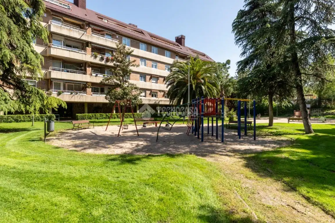 Exterior view of Flat for rent in Majadahonda  with Heating