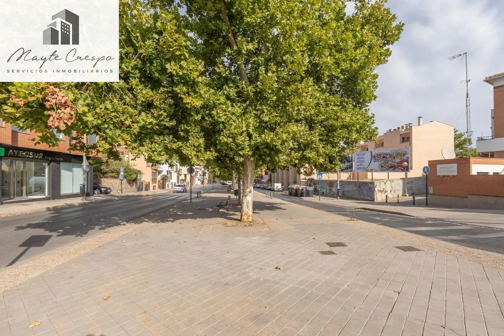 Außenansicht von Gebäude zum Verkauf in Granada