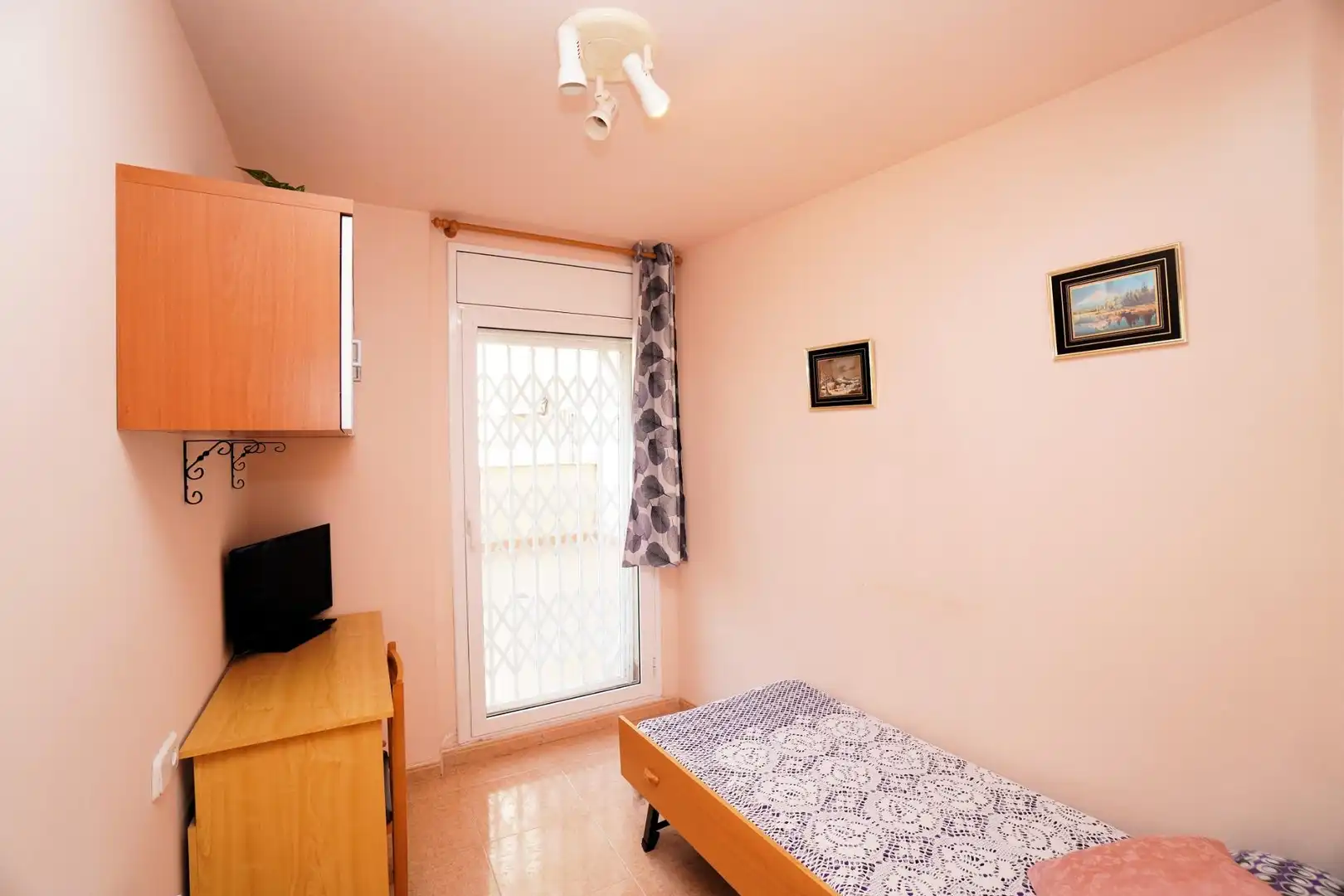 Habitación de Piso en venta en Torredembarra con Aire acondicionado, Calefacción y Terraza