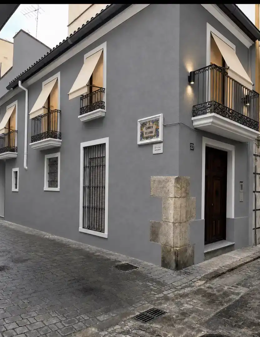 Vista exterior de Casa adosada en venta en Alzira con Aire acondicionado, Amueblado y Balcón