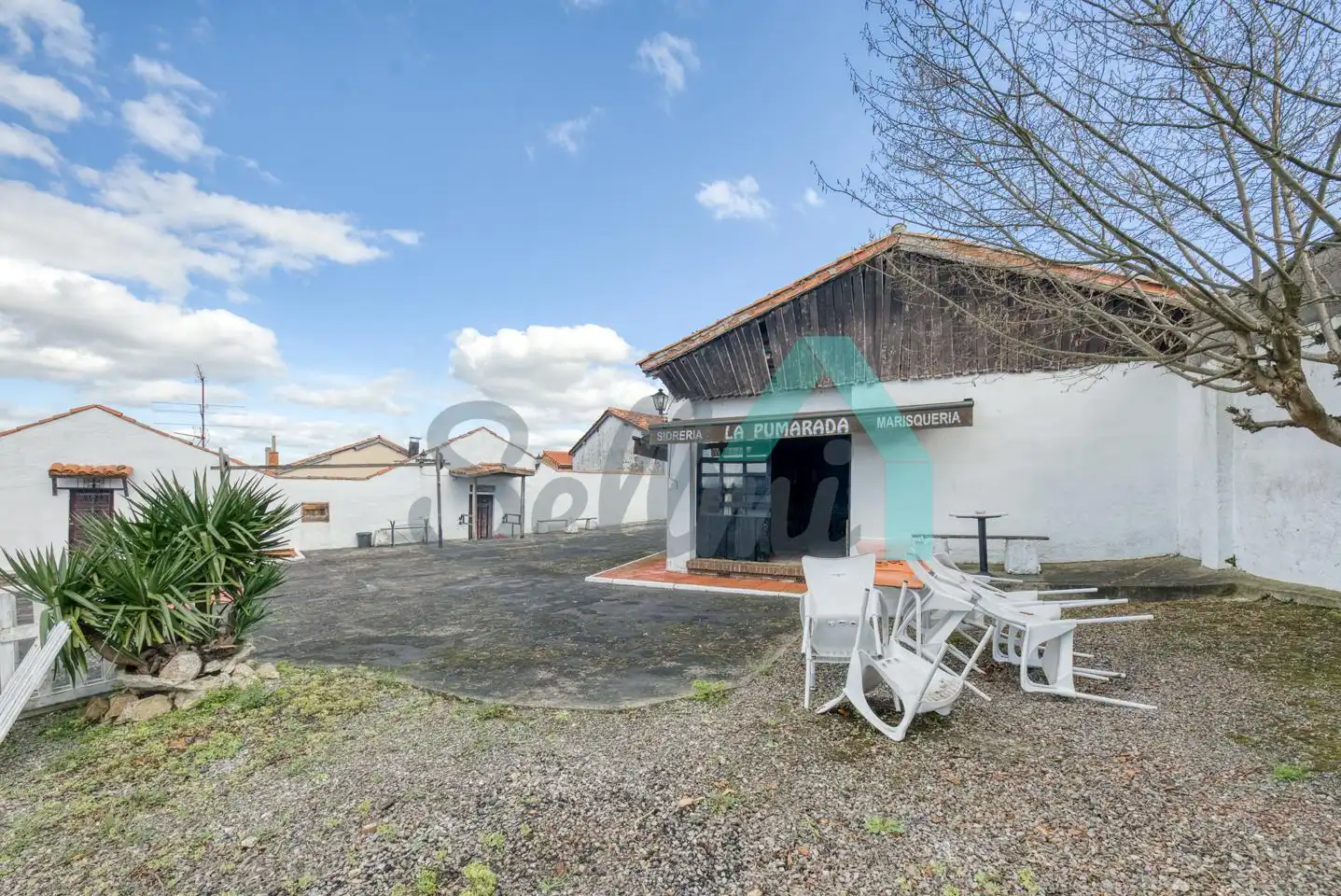 Exterior view of Buildings for sale in Oviedo 