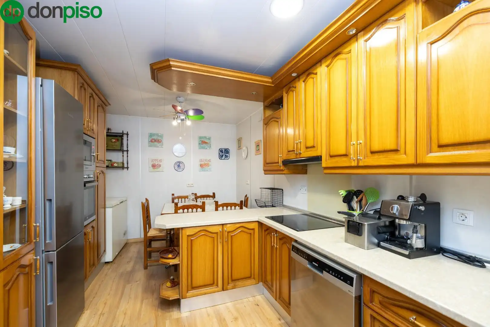 Kitchen of Flat for sale in Granada  with Air Conditioner, Heating and Terrace