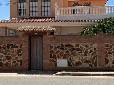 Casa amb piscina en venda a Lo Cea