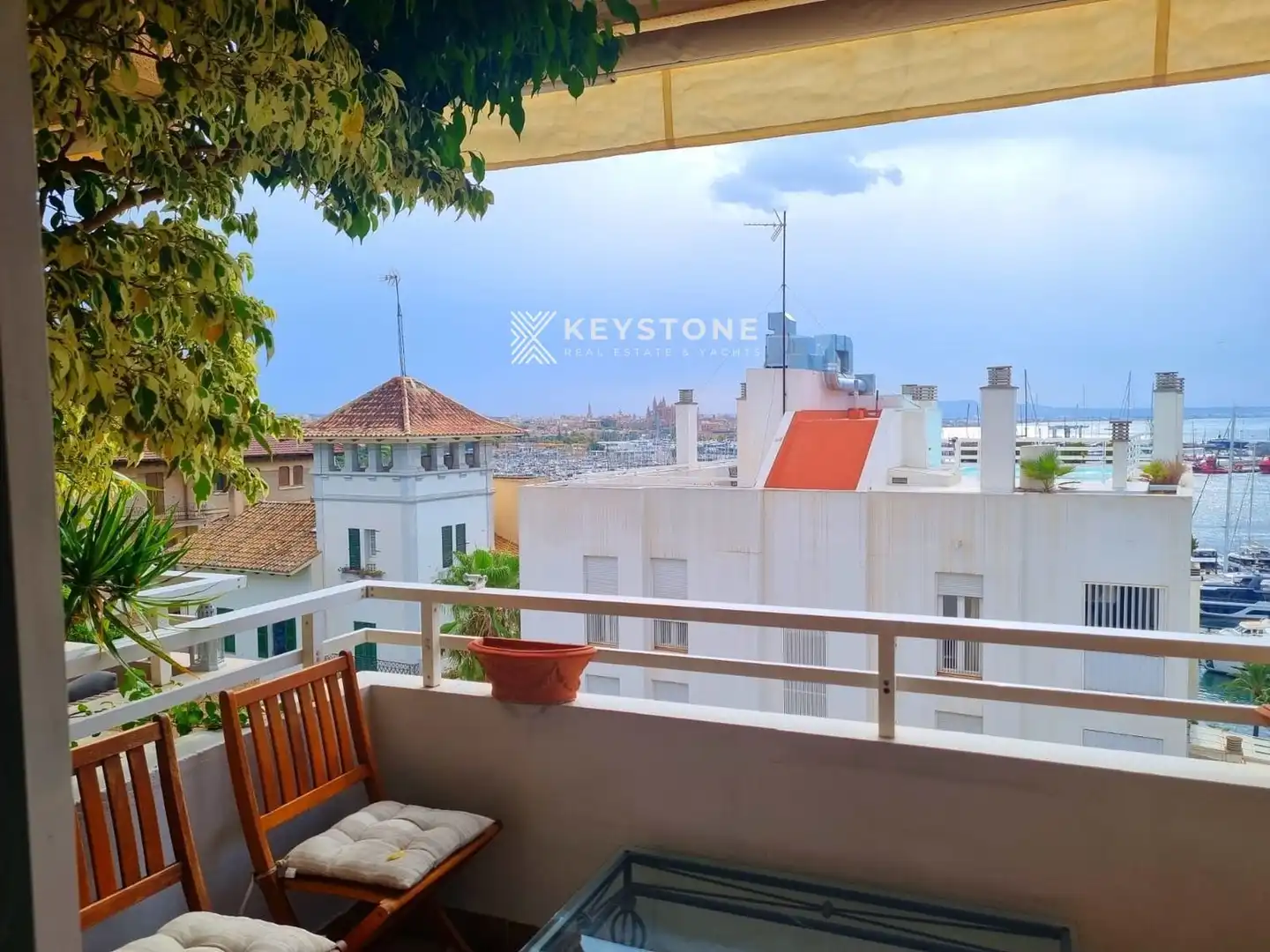 Exterior view of Attic for sale in  Palma de Mallorca  with Air Conditioner, Terrace and Storage room