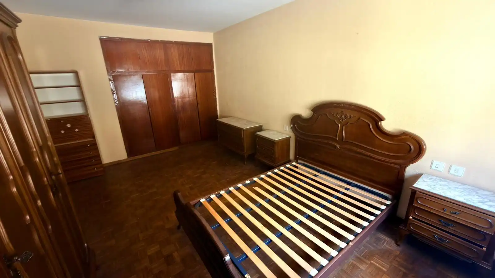 Habitación de Piso en venta en Villablino con Balcón y Alarma