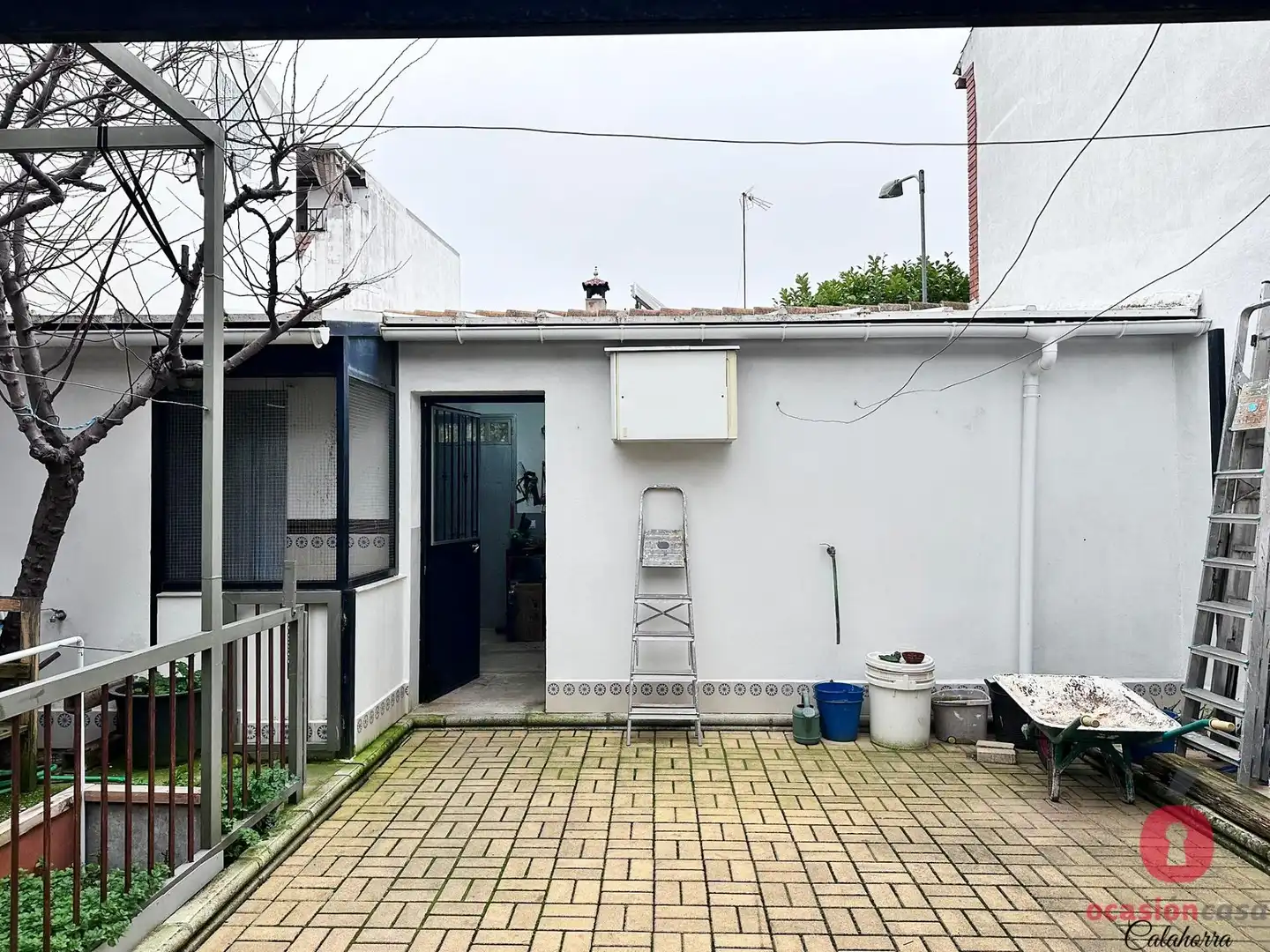 Vista exterior de Casa o xalet en venda en Córdoba amb Aire condicionat, Jardí privat i Terrassa