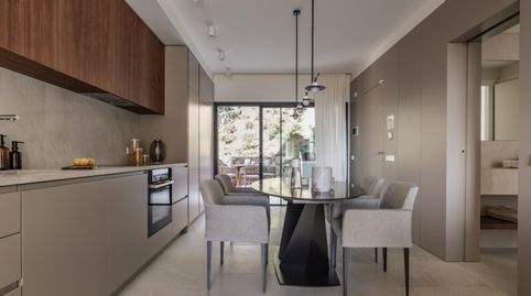 Luminoso apartamento con vistas al mar, terraza y piscina en Cala Major