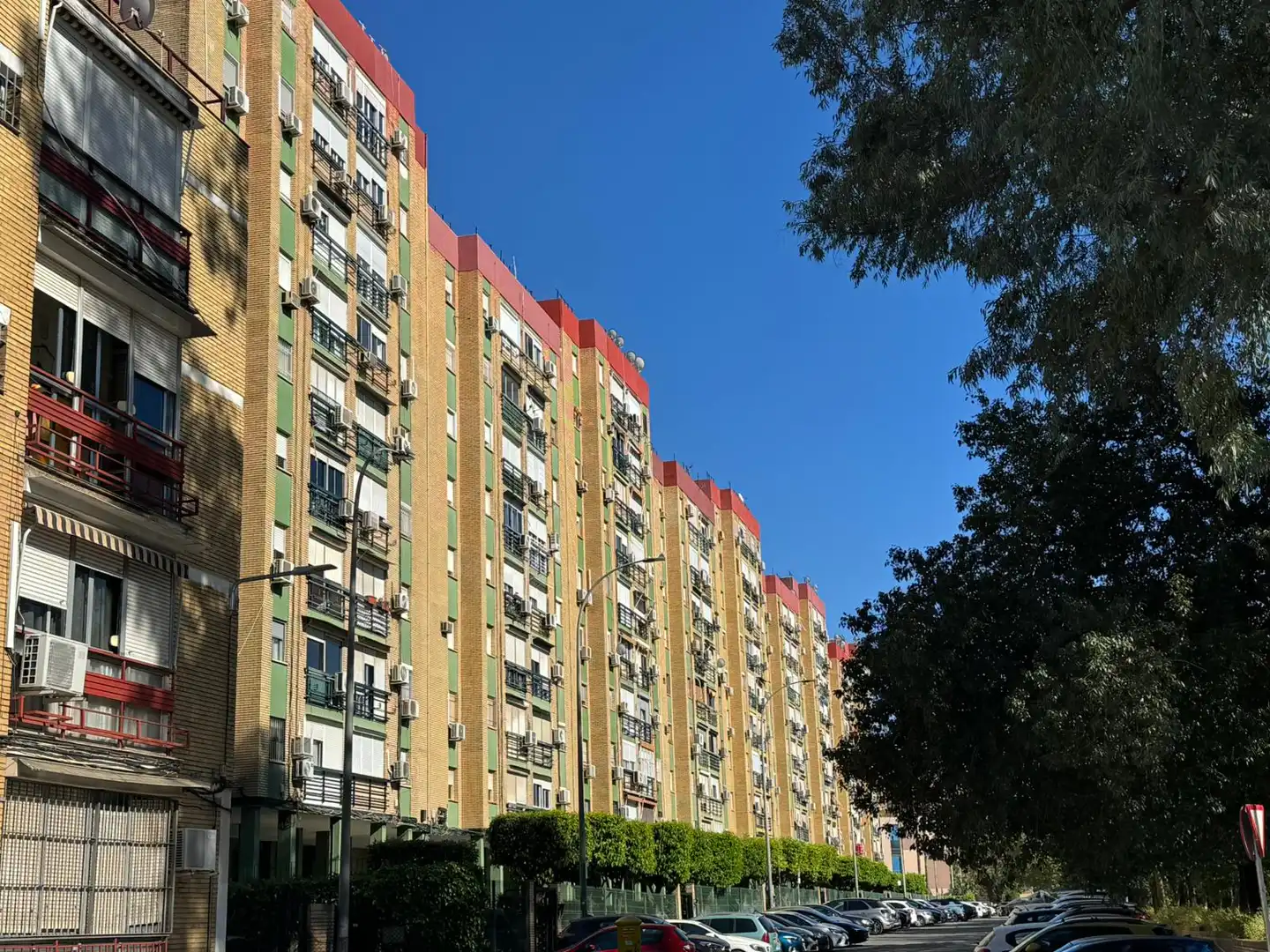 Exterior view of Flat for sale in  Sevilla Capital  with Air Conditioner and Terrace