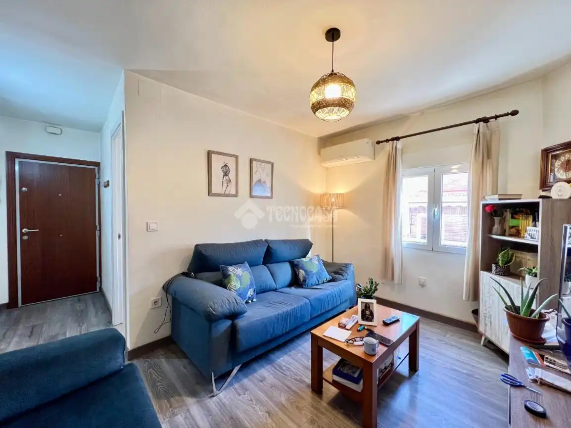 Living room of Flat for sale in Madrid  with Air Conditioner and Heating