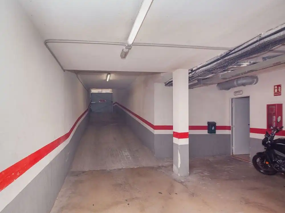 Parking de Garaje de alquiler en Tavernes de la Valldigna