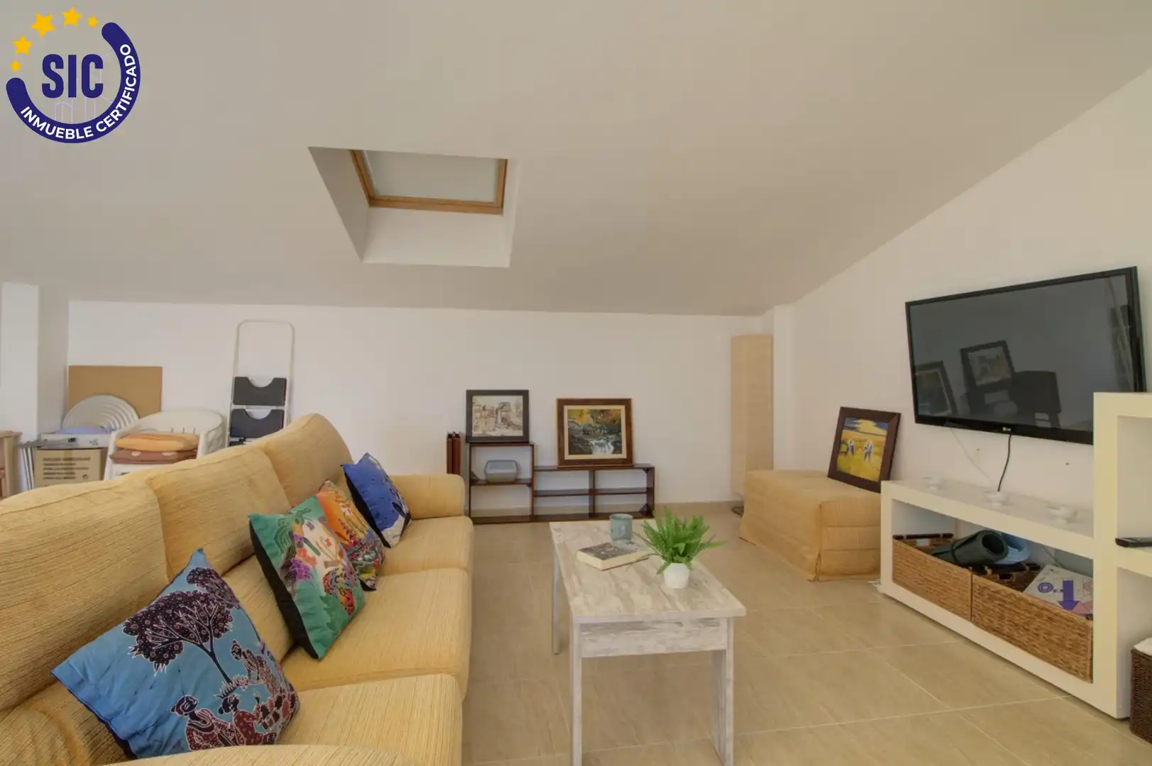 Wohnzimmer von Maisonette zum Verkauf in Nules mit Klimaanlage, Privatgarten und Terrasse