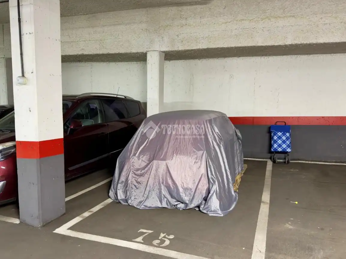 Parking de Piso en venta en Las Rozas de Madrid con Aire acondicionado, Calefacción y Terraza