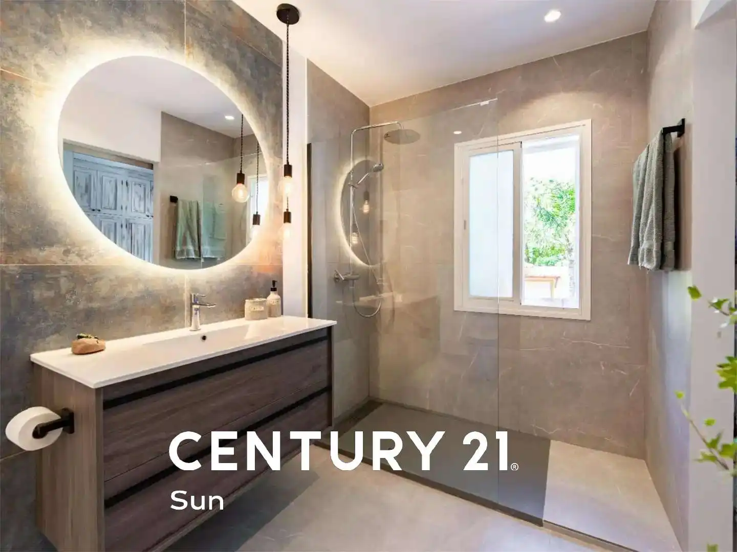 Baño de Casa adosada en venta en Marbella con Aire acondicionado, Terraza y Balcón