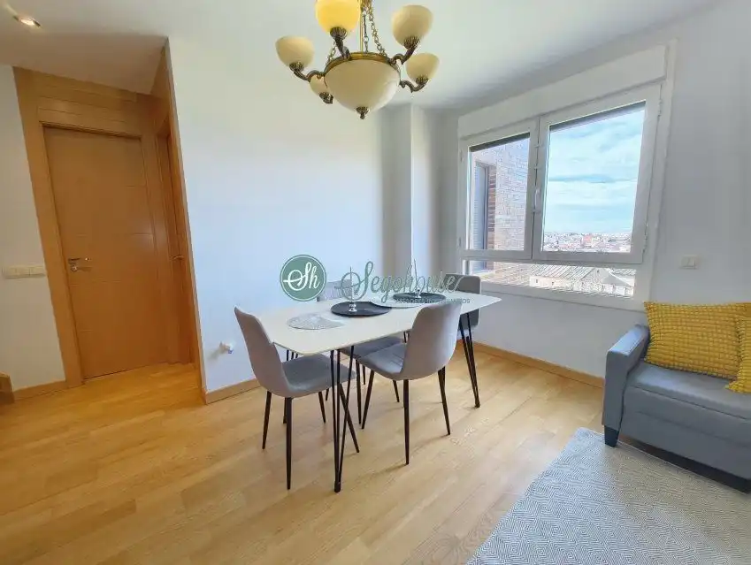Comedor de Piso en venta en Segovia con Aire acondicionado, Calefacción y Trastero