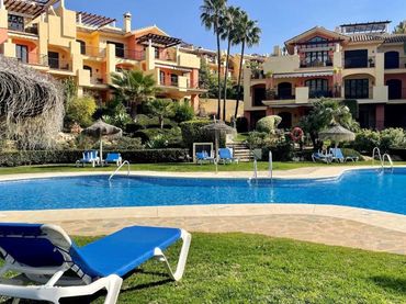 Apartament amb piscina de lloguer a Los Arqueros  - Puerto del Almendro