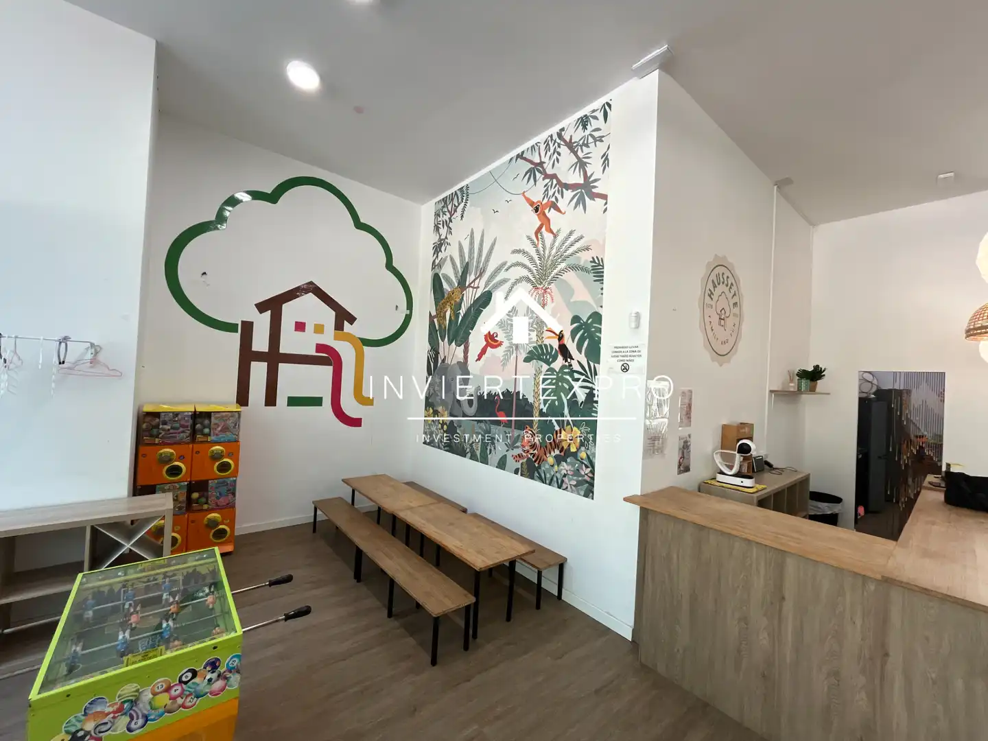 Local en traspaso en L'Hospitalet de Llobregat con Aire acondicionado, Calefacción y Parquet