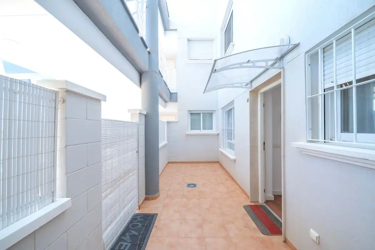 Erdgeschoss zum Verkauf in Dénia mit Klimaanlage, Heizung und Terrasse