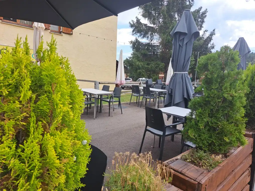 Terraza de Local en traspaso en Alp con Calefacción, Parquet y Terraza