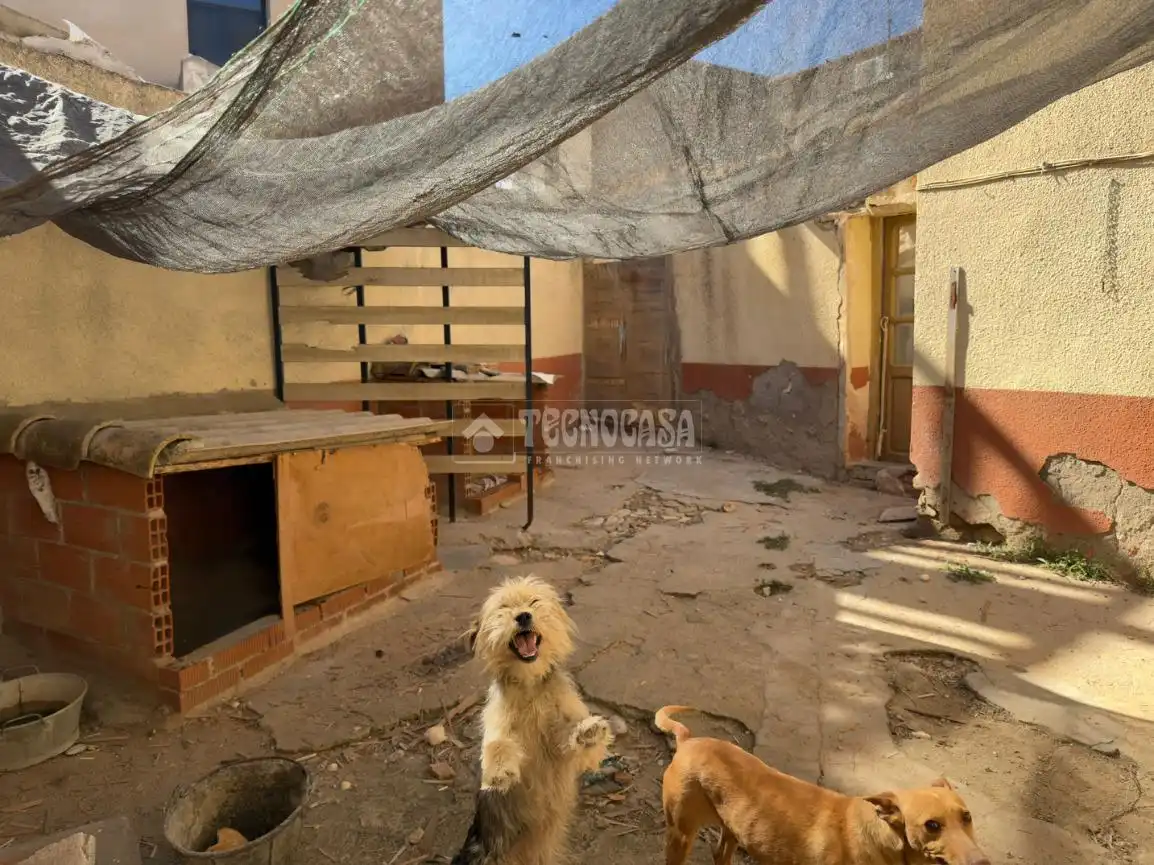 Casa adosada en venta en Villamuelas