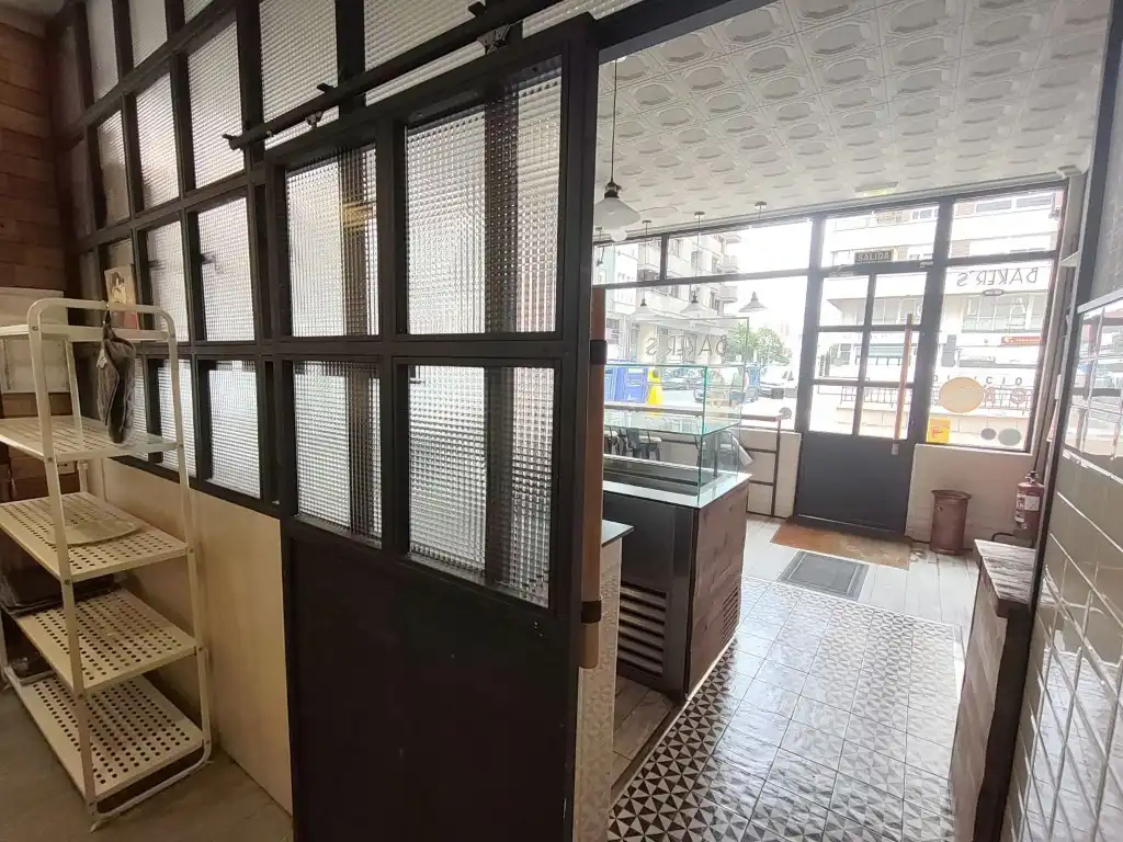 Business premises to rent in Calle José Cueto, imagen 19
