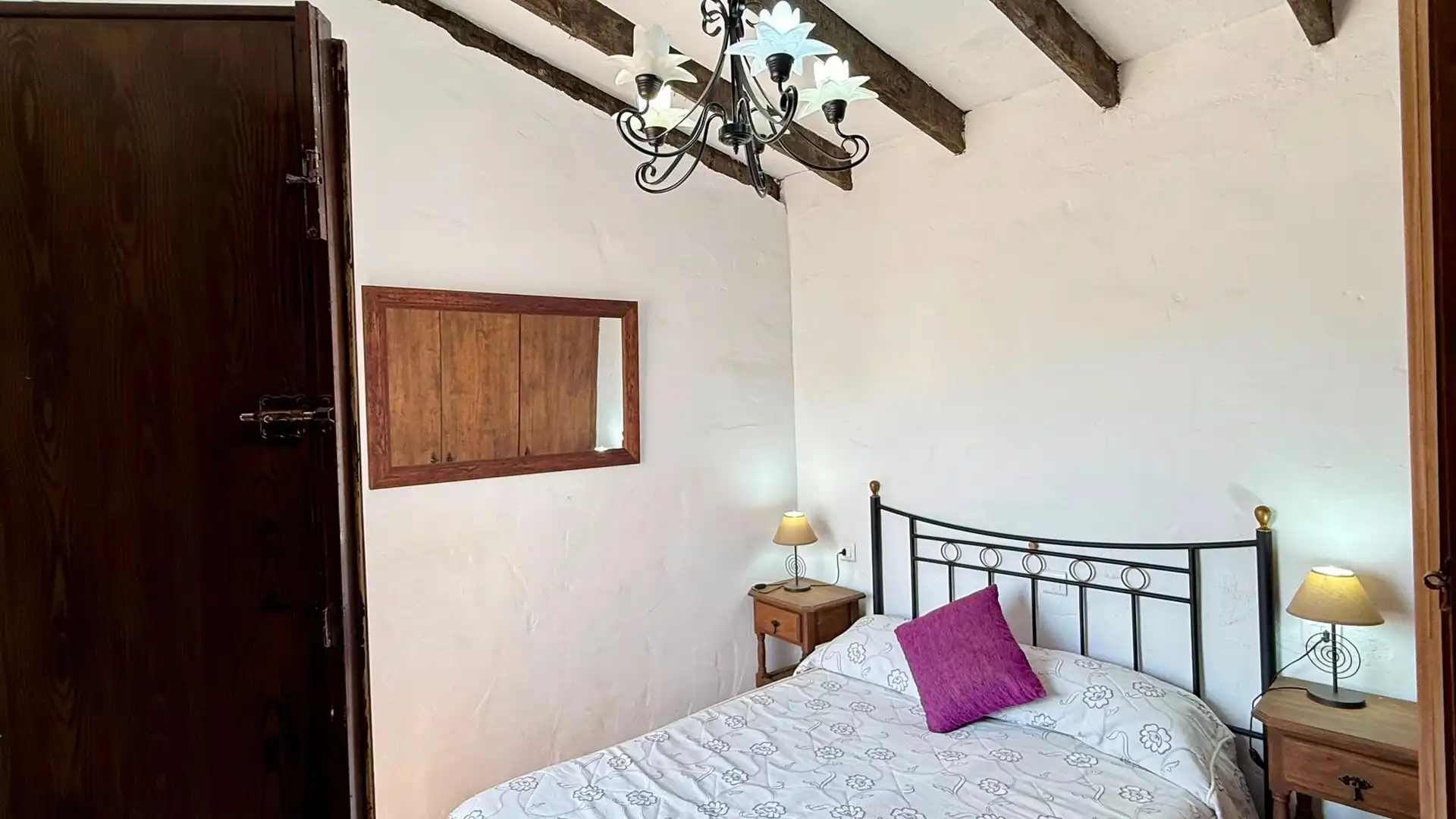 Dormitori de Casa o xalet en venda en Sedella amb Aire condicionat, Jardí privat i Terrassa