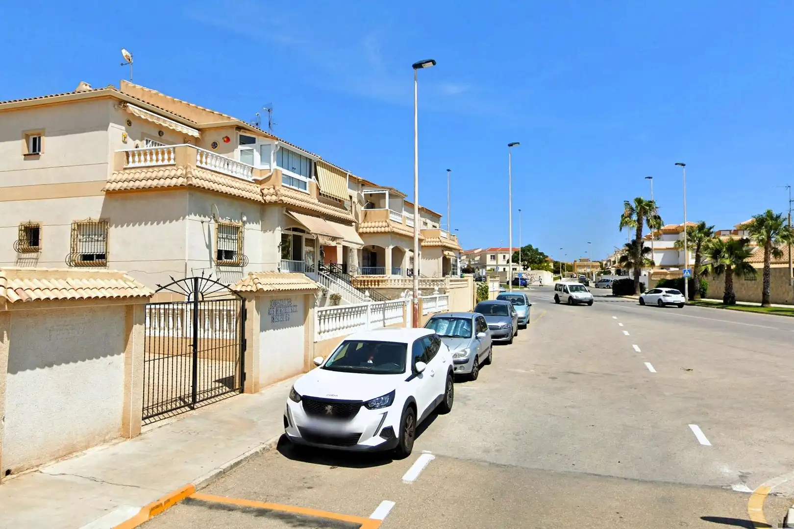 Vista exterior de Àtic en venda en Torrevieja amb Aire condicionat, Calefacció i Moblat