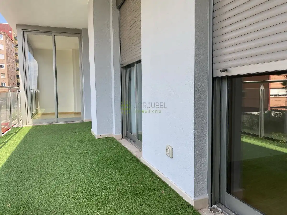 Piso en venta en Bucarest, Rafalafena