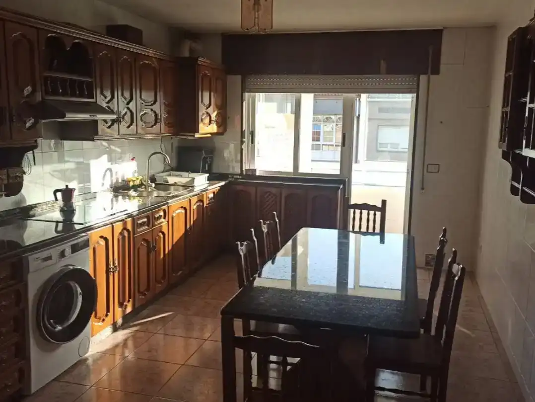 Küche von Wohnung zur Miete in Vimianzo