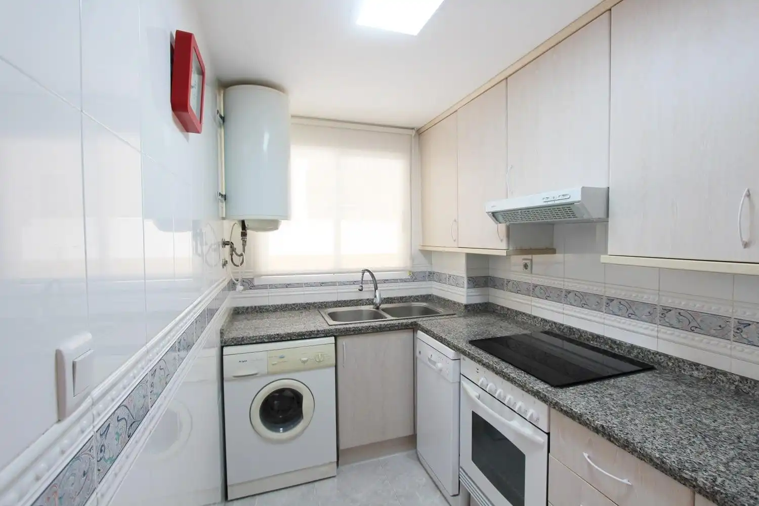 Kitchen of Flat for sale in Oropesa del Mar / Orpesa  with Air Conditioner, Terrace and Storage room