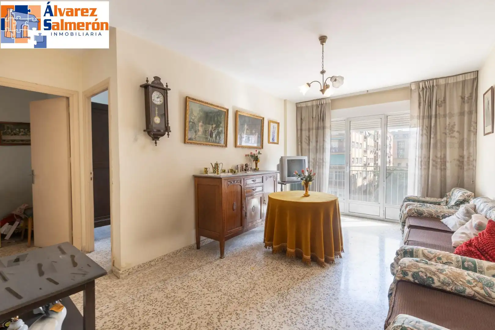 Außenansicht von Wohnung zum Verkauf in Granada mit Terrasse
