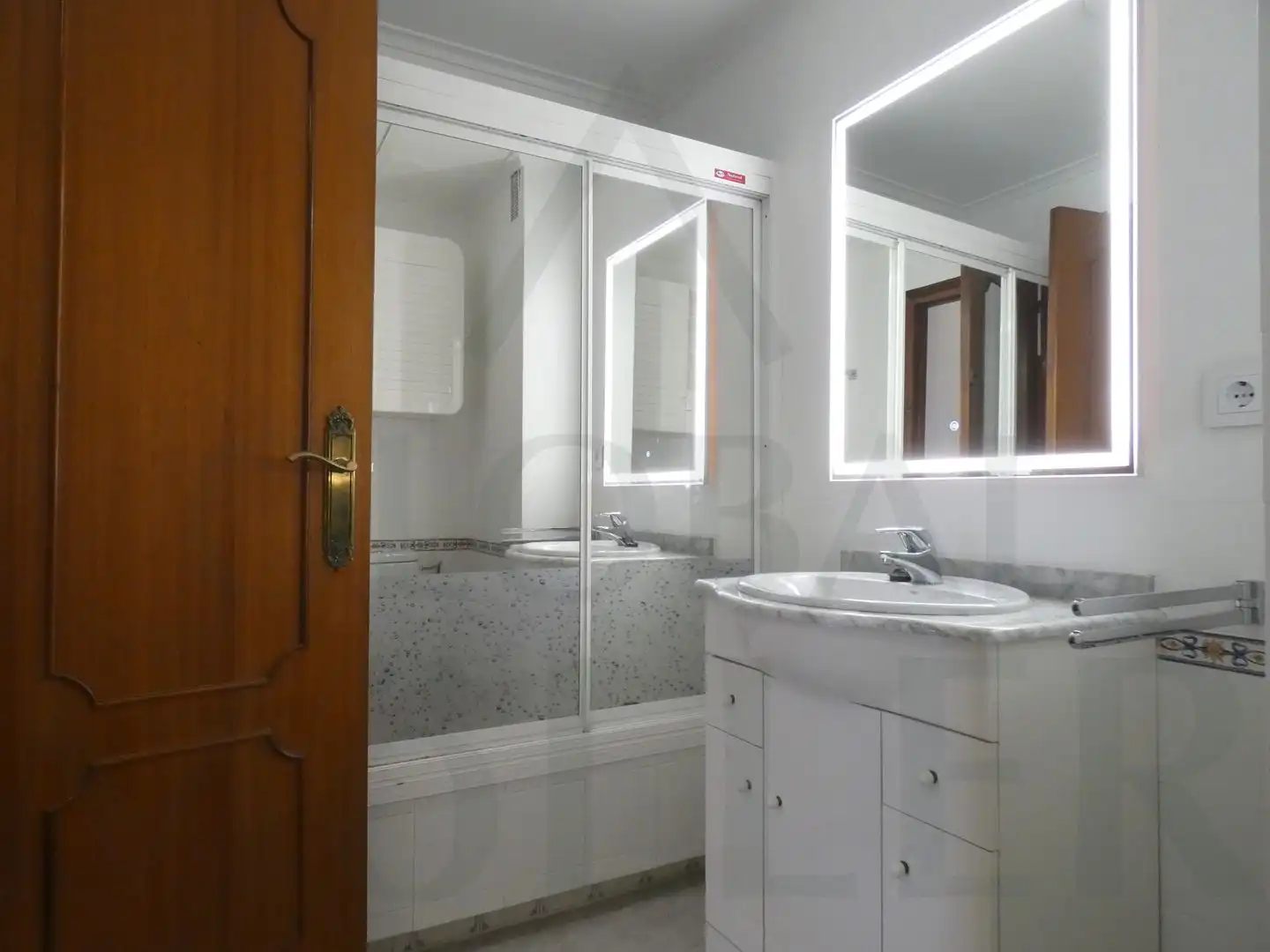 Flat for rent in Calle Ángel Bruna, 20, Ensanche
