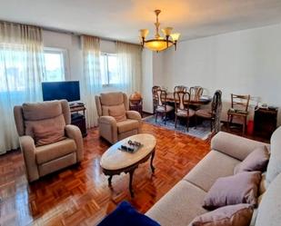 Living room of Flat for sale in Valladolid Capital  with Heating, Parquet flooring and Terrace