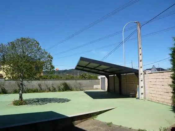 Parking de Casa o chalet en venta en Castropodame con Calefacción, Terraza y Trastero