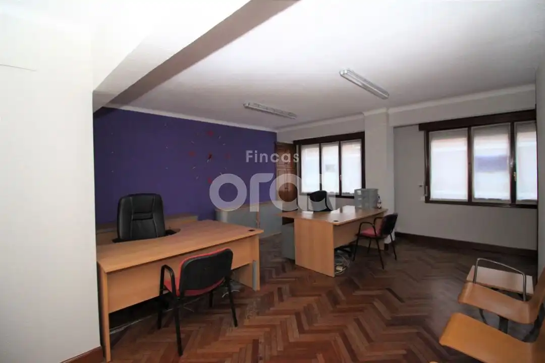 Büro zur Miete in Santurtzi  mit Möbliert