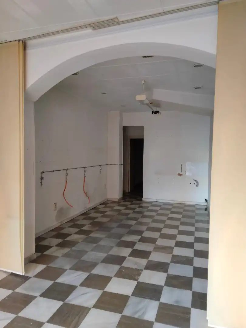 Local comercial de lloguer a Avenida de Cadiz, imagen 7