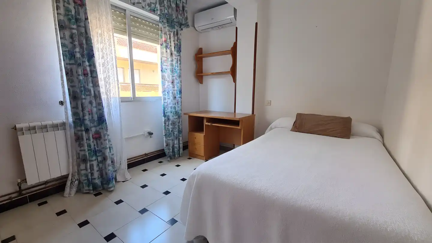Habitación de Dúplex en venta en La Adrada , Ávila