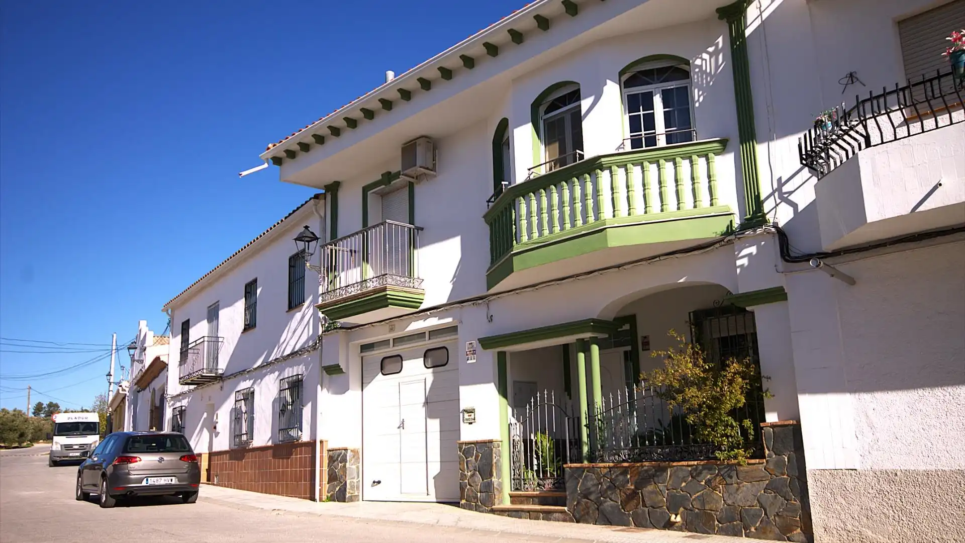 Vista exterior de Casa adosada en venta en Pozo Alcón con Piscina y Balcón