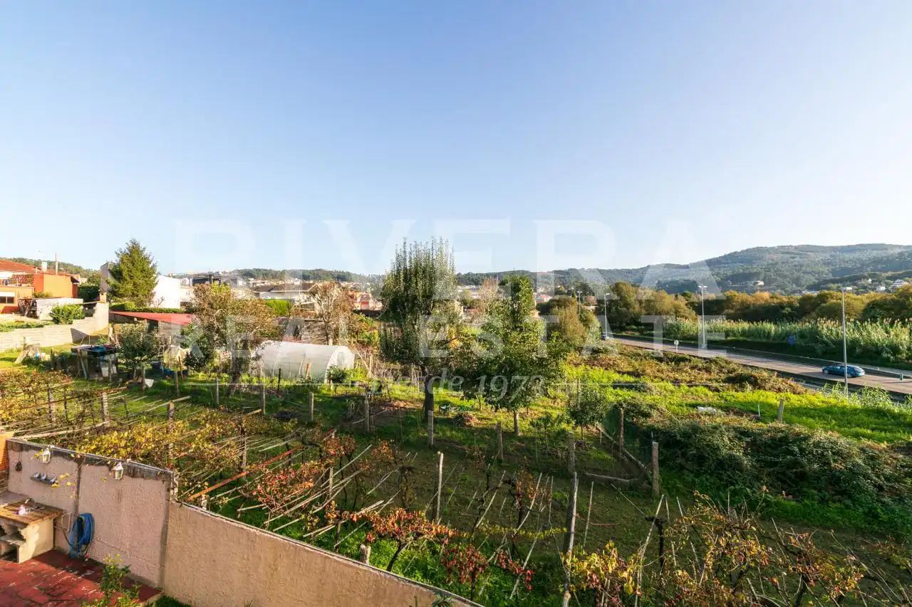 Jardín de Casa o chalet en venta en Vigo  con Calefacción, Jardín privado y Parquet