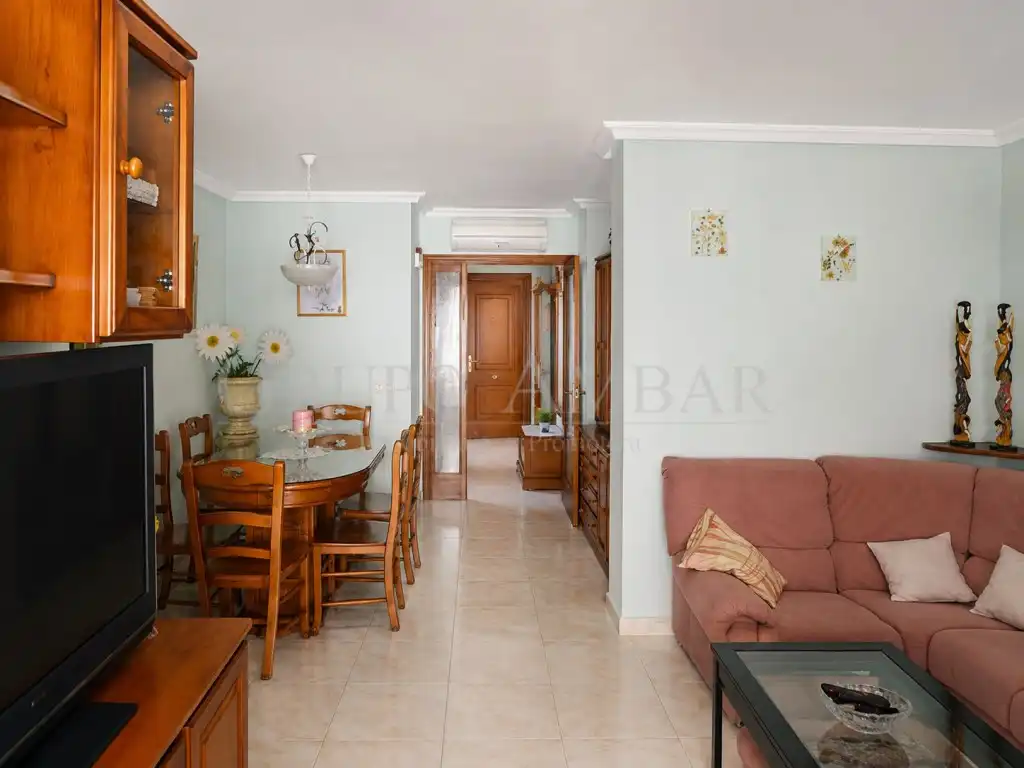 Sala d'estar de Pis en venda en Sant Antoni de Portmany amb Moblat
