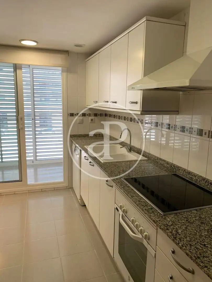 Küche von Wohnung zur Miete in Valencia mit Klimaanlage, Heizung und Abstellraum