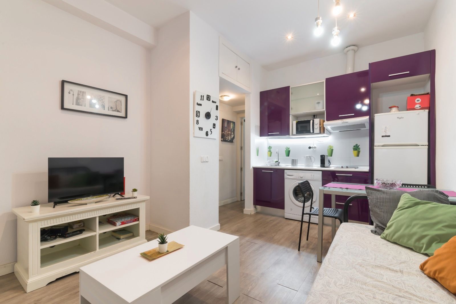 Kitchen of Flat to rent in  Madrid Capital  with Air Conditioner and Furnished
