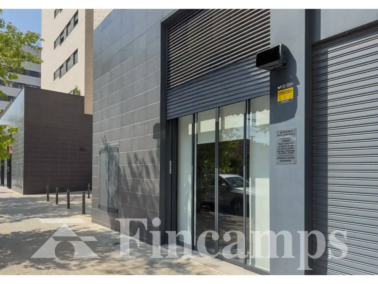 Vista exterior de Local en venta en Sabadell con Aire acondicionado y Alarma