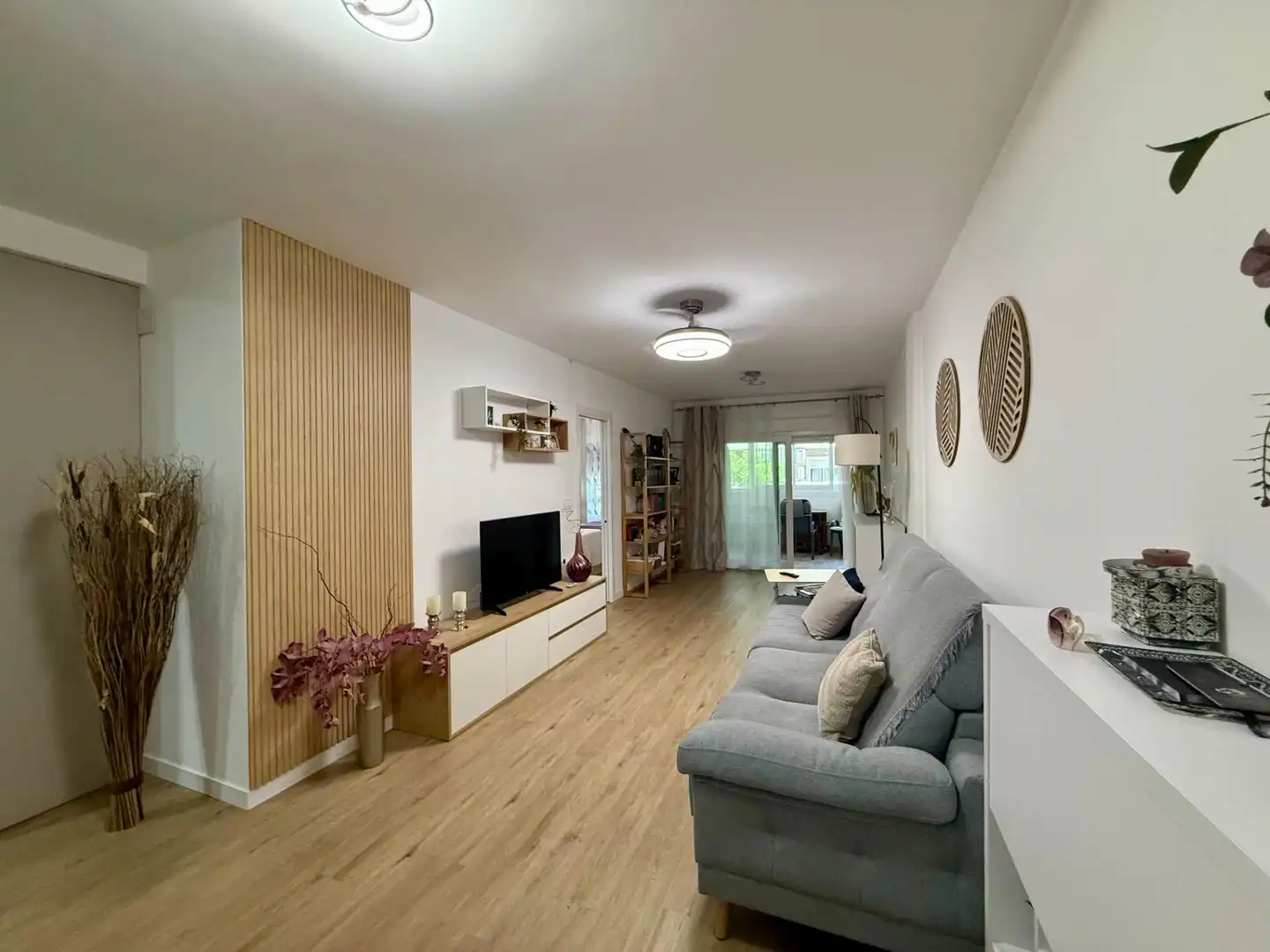 Sala de estar de Piso en venta en Torrevieja con Calefacción, Terraza y Amueblado