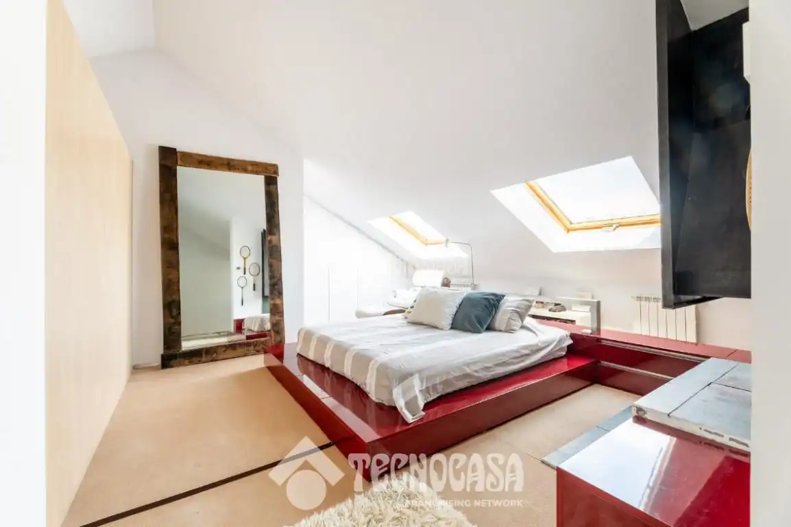 Bedroom of Flat for sale in Las Rozas de Madrid  with Storage room and Community pool