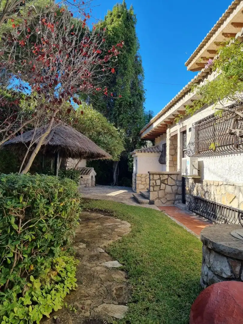 Villa con piscina in vendita a Garbinet - Vistahermosa, imagen 3